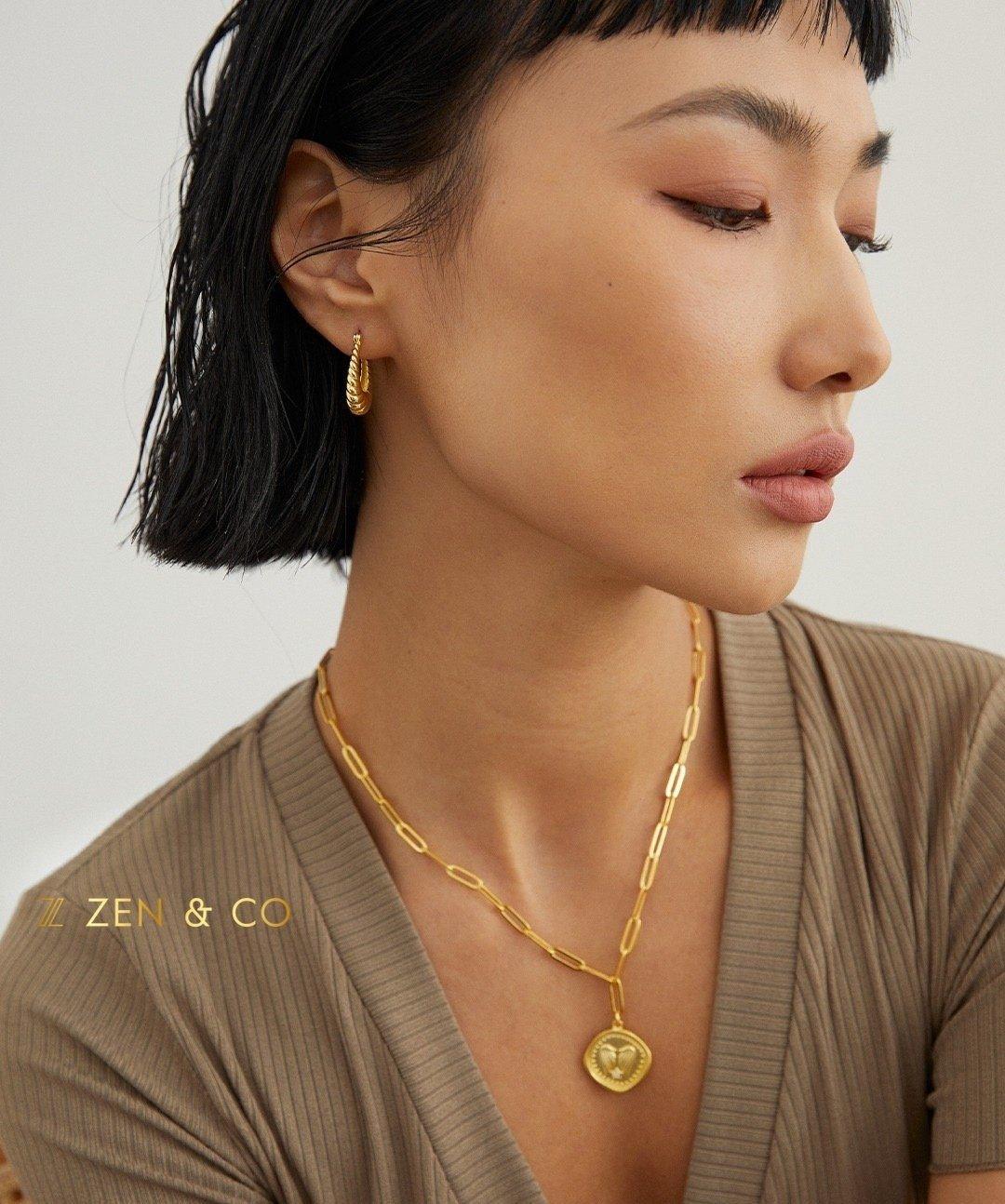 AVA Oval chunk hoop earrings - ZEN&CO Studio