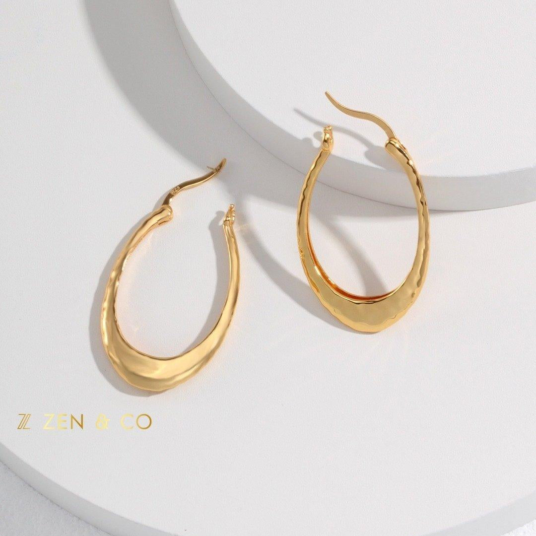 CARLA Oval big hoop earrings - ZEN&CO Studio