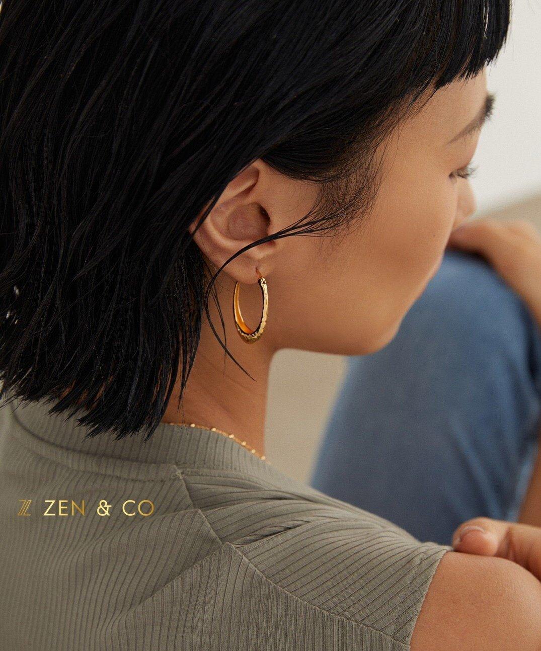 CARLA Oval big hoop earrings - ZEN&CO Studio