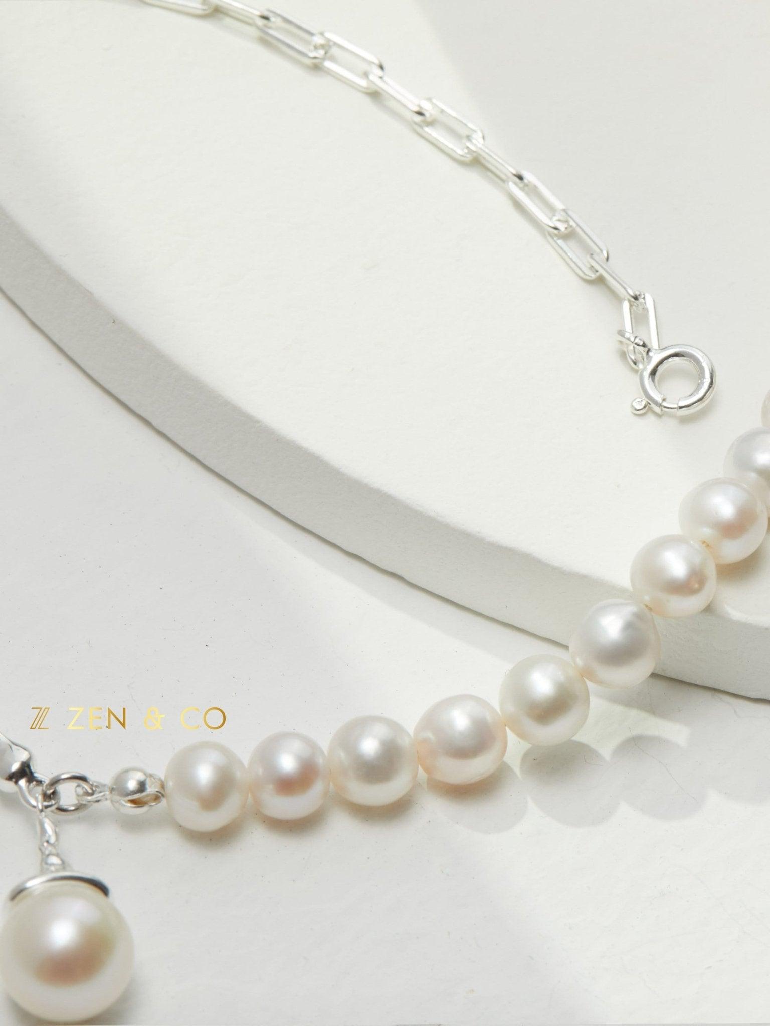 CLAIRE Statement pearl necklace with big pearl pendant - ZEN&CO Studio