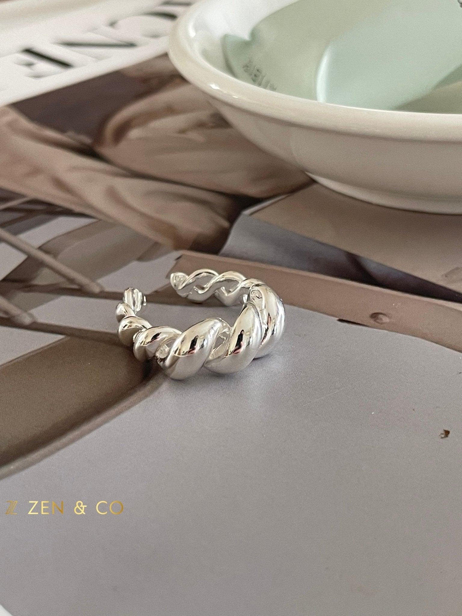 CROISSANT Chunky twist silver ring - ZEN&CO Studio