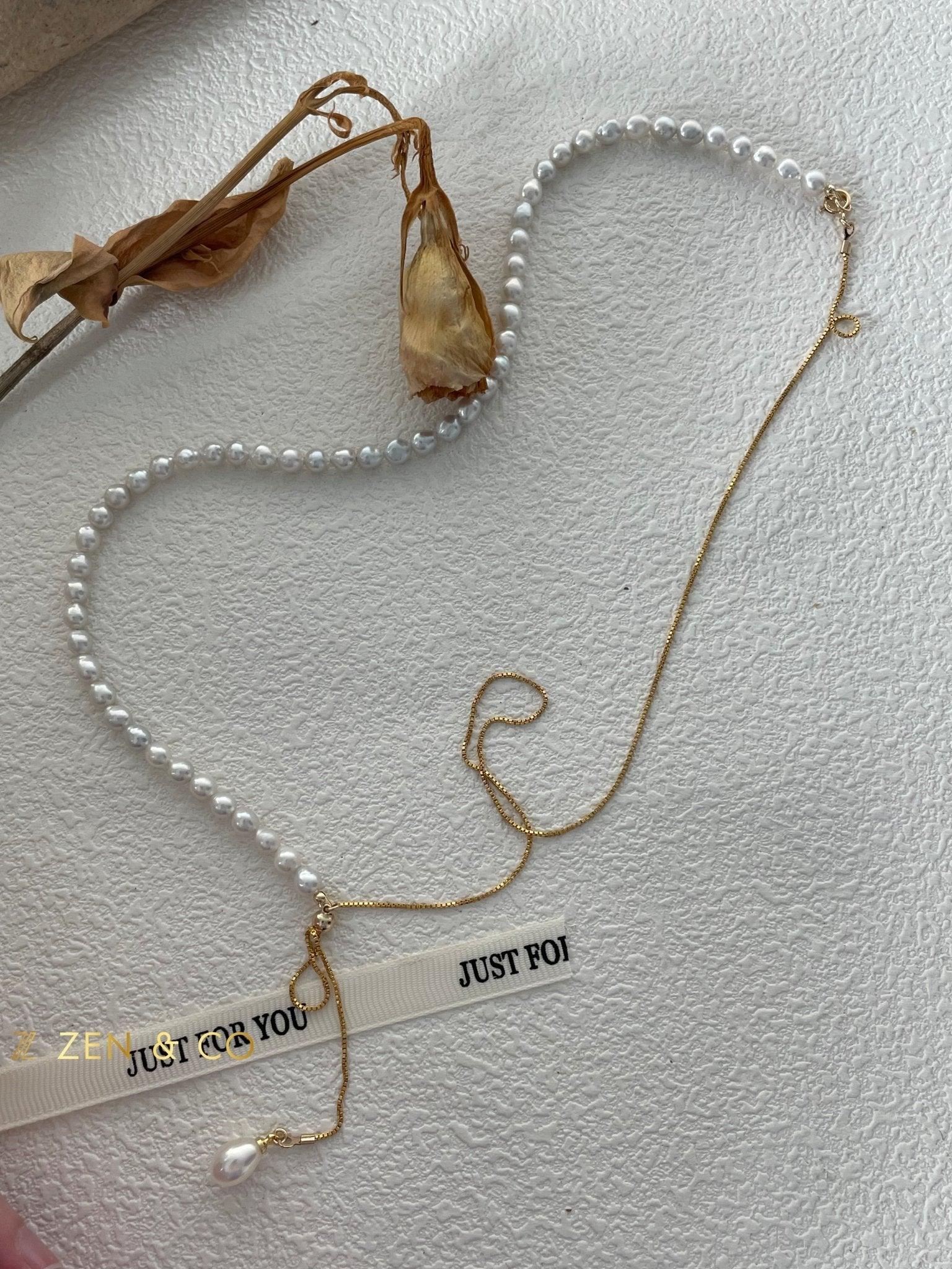 DANIELLE Asymmetric pearl necklace - ZEN&CO Studio