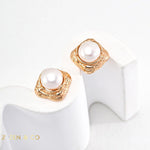 ELEANOR Pearl Stud Earrings - ZEN&CO Studio