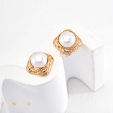 ELEANOR Pearl Stud Earrings - ZEN&CO Studio