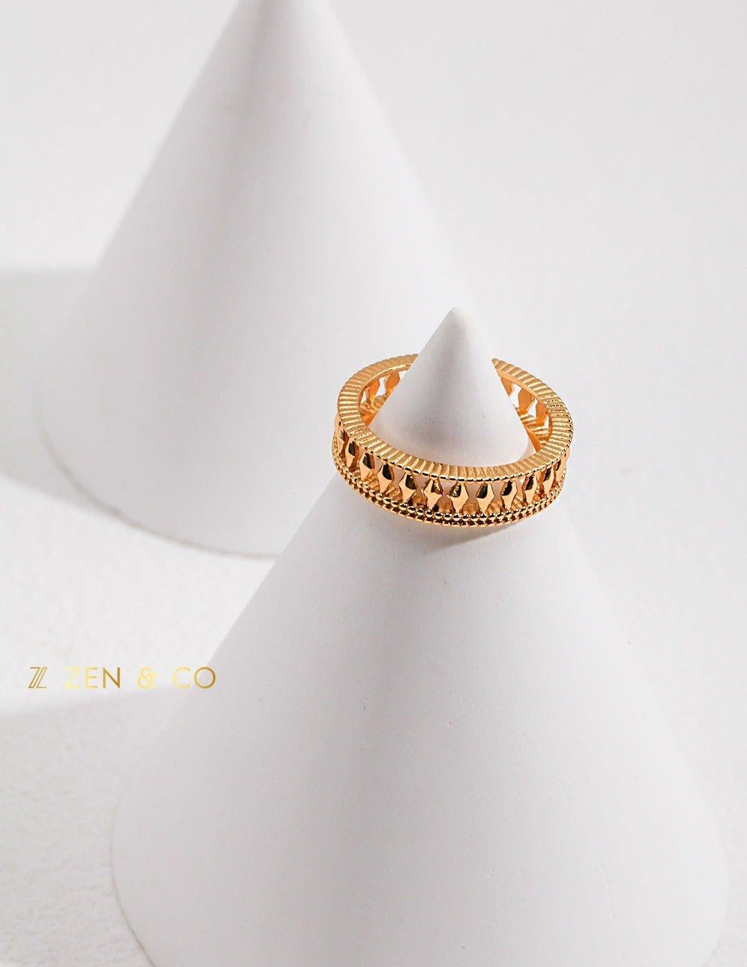 FLEUR French empress style statement stackable ring - ZEN&CO Studio