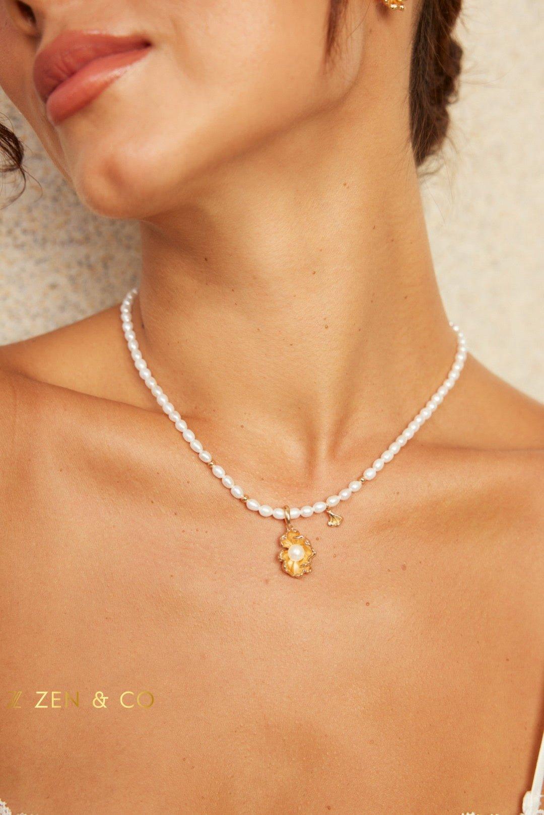 FLORA Flower pendant pearl necklace - ZEN&CO Studio