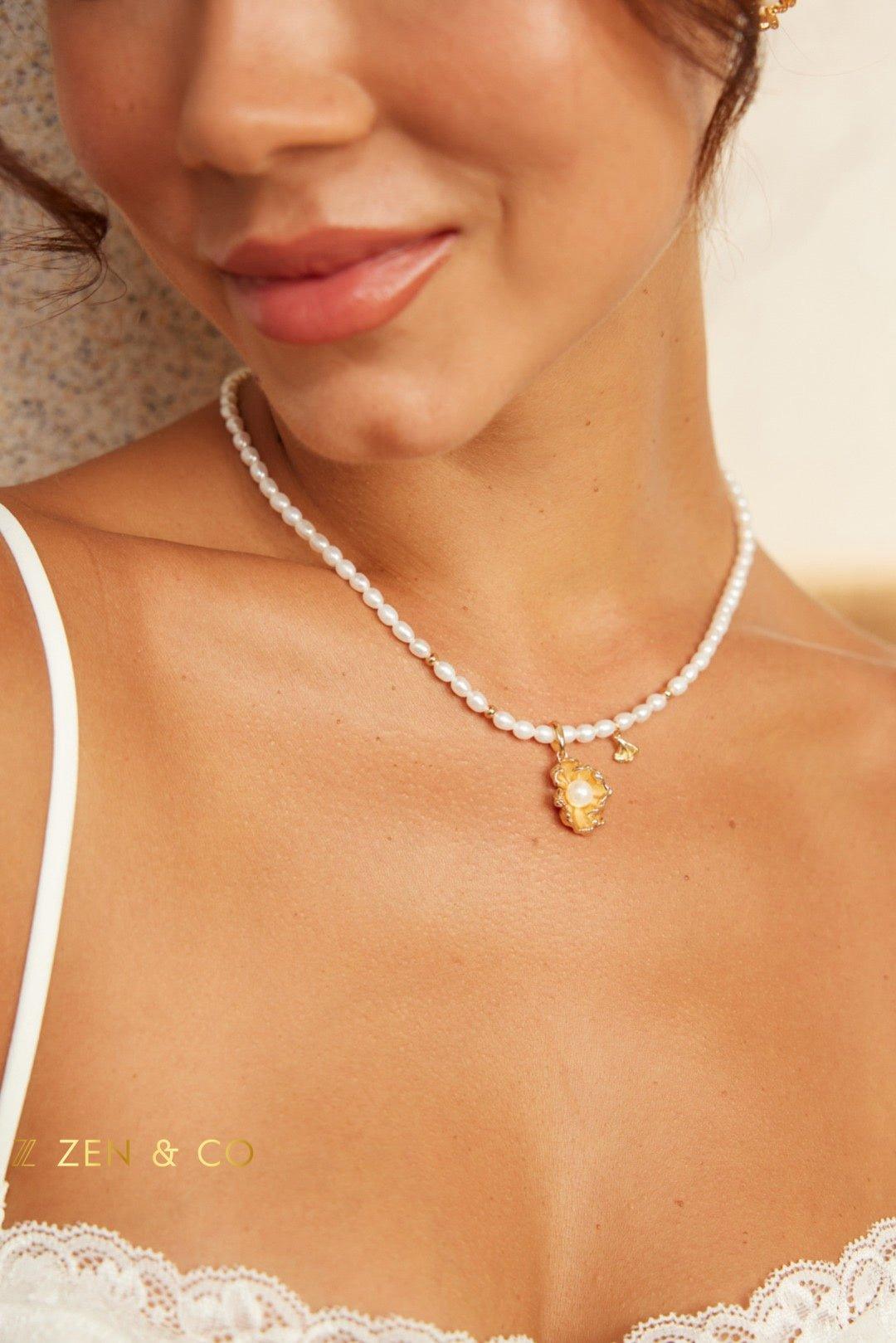 FLORA Flower pendant pearl necklace - ZEN&CO Studio