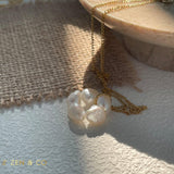 FLOWER POWER Pearl pendant necklace - ZEN&CO Studio