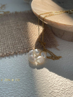 FLOWER POWER Pearl pendant necklace - ZEN&CO Studio