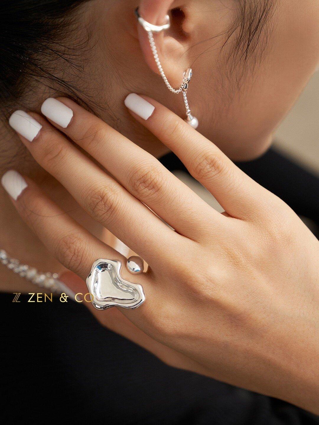 GENEVA Fluid Way of Water Statement open ring - ZEN&CO Studio