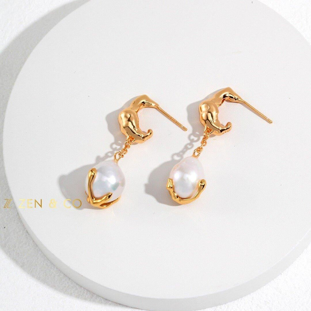 GOLDIE Pearl dangle earrings - ZEN&CO Studio