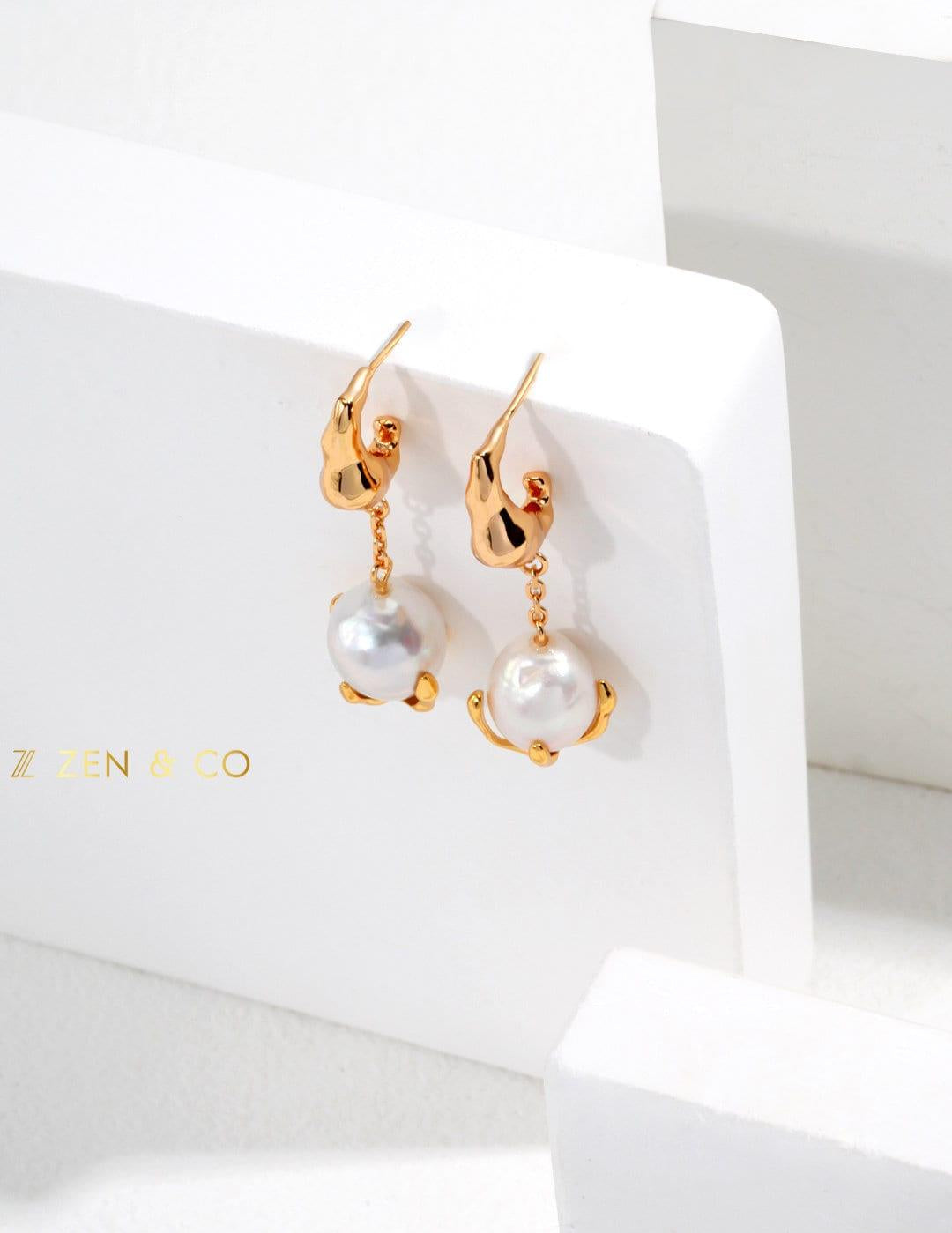 GOLDIE Pearl dangle earrings - ZEN&CO Studio