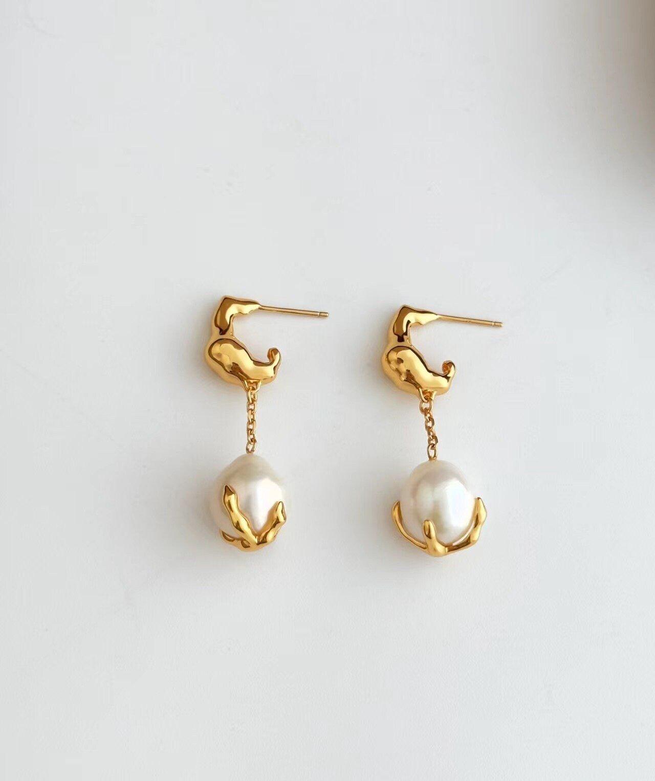 GOLDIE Pearl dangle earrings - ZEN&CO Studio