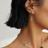 IDIL Asymmetric star earrings with dainty stones - ZEN&CO Studio