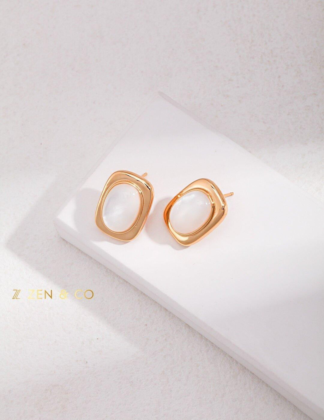 IRENE Geometric mother of pearl stud earrings - ZEN&CO Studio