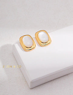 IRENE Geometric mother of pearl stud earrings - ZEN&CO Studio