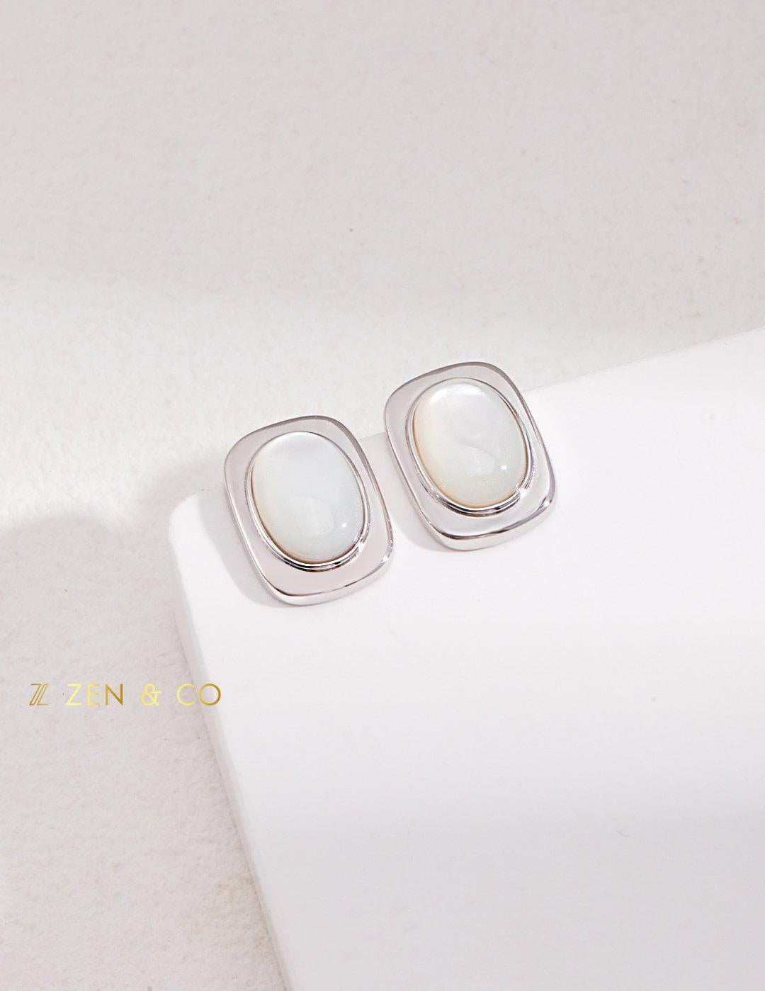 IRENE Geometric mother of pearl stud earrings - ZEN&CO Studio