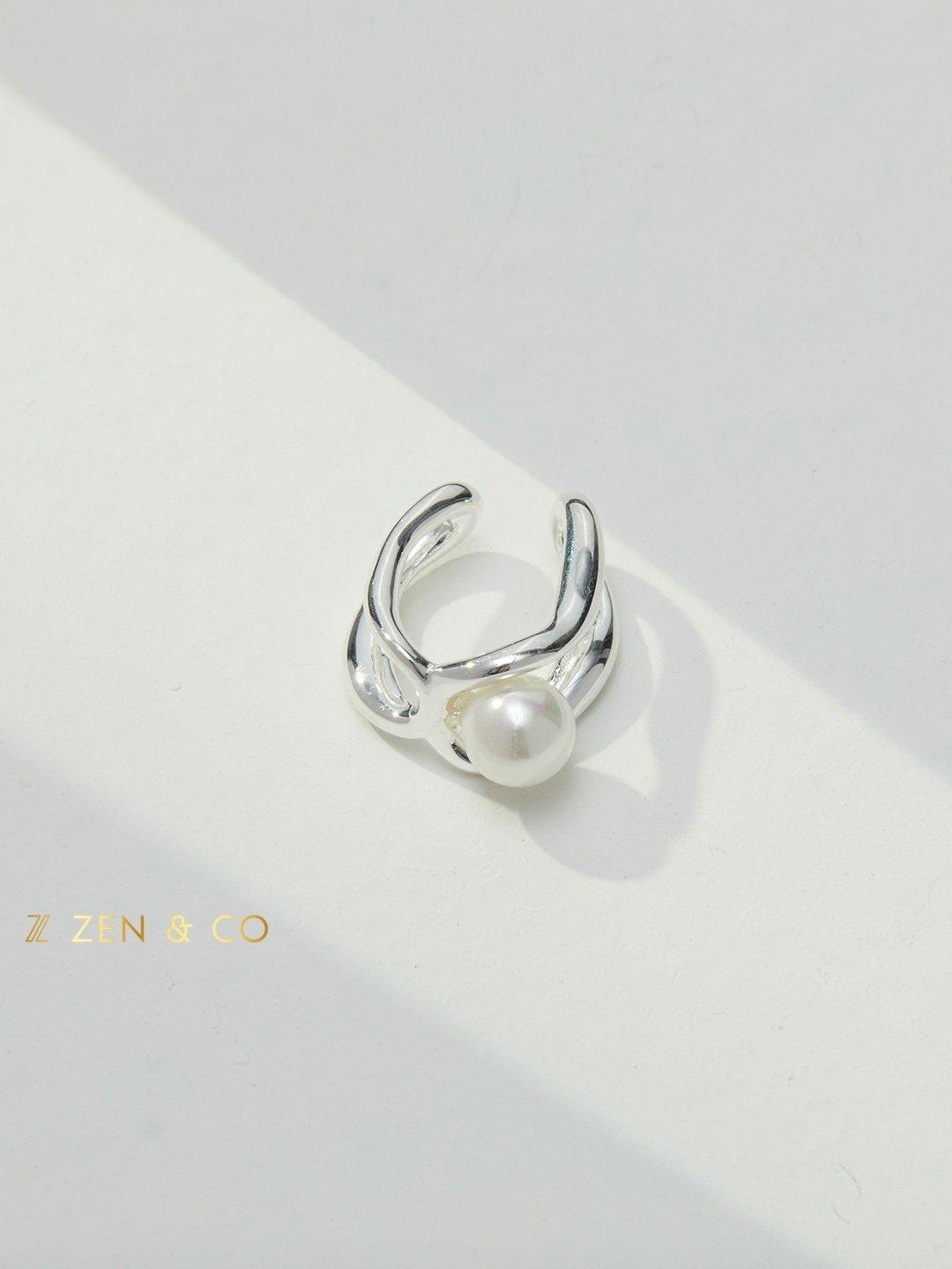 IVY Silver dainty ear cuff with pearl - ZEN&CO Studio