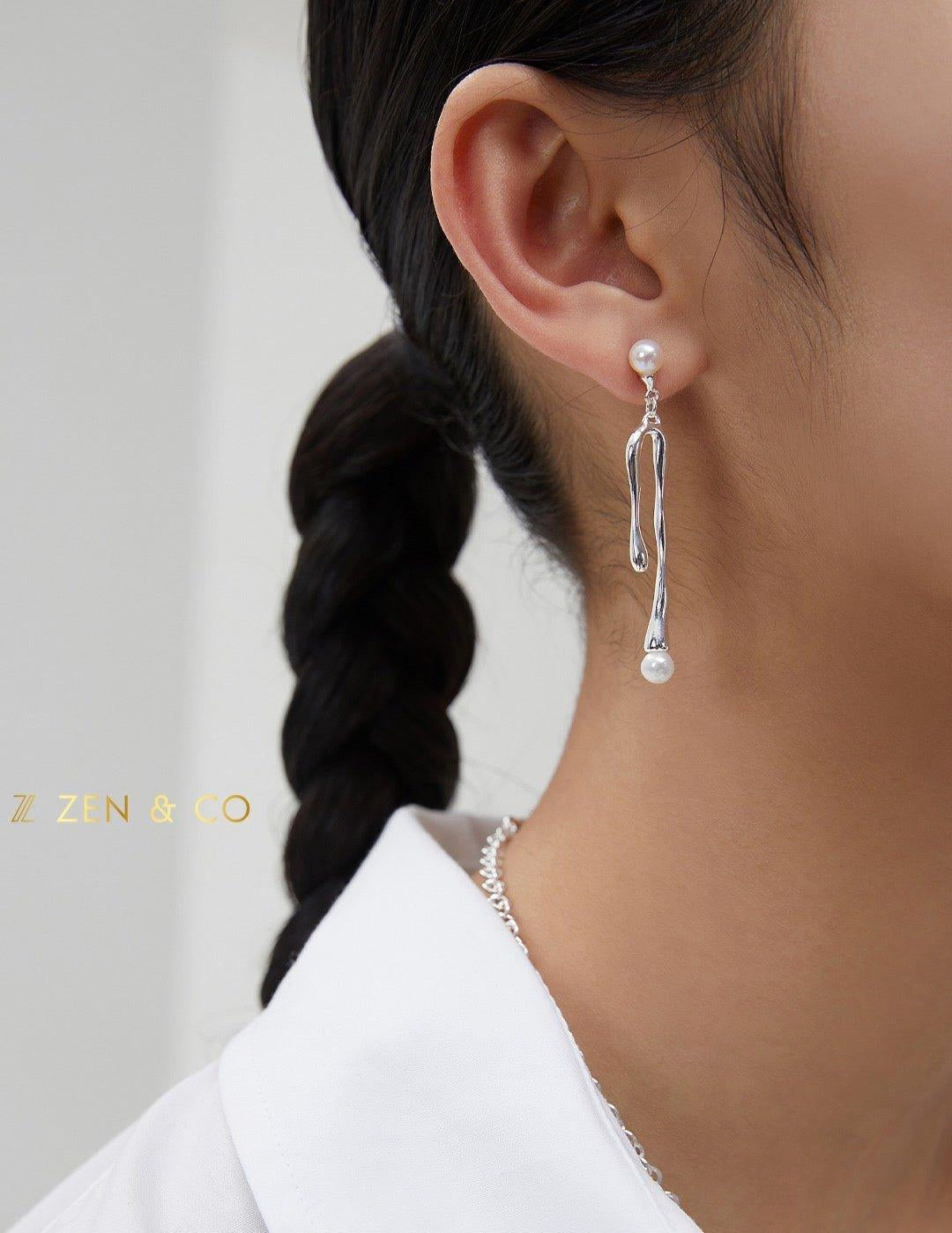 JELLYFISH Asymmetric dangle earrings - ZEN&CO Studio