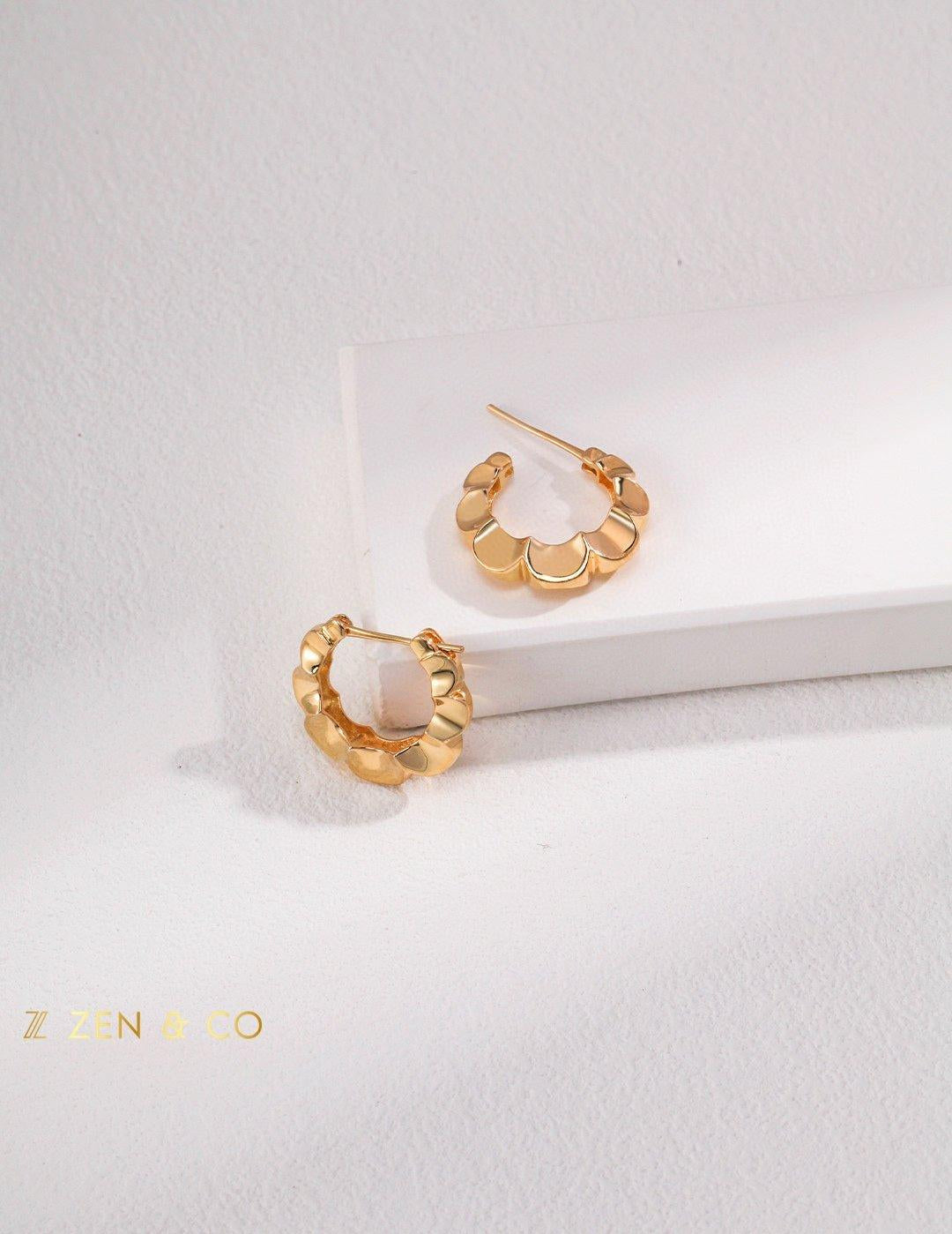 LIV Minimalist hoop earrings - ZEN&CO Studio