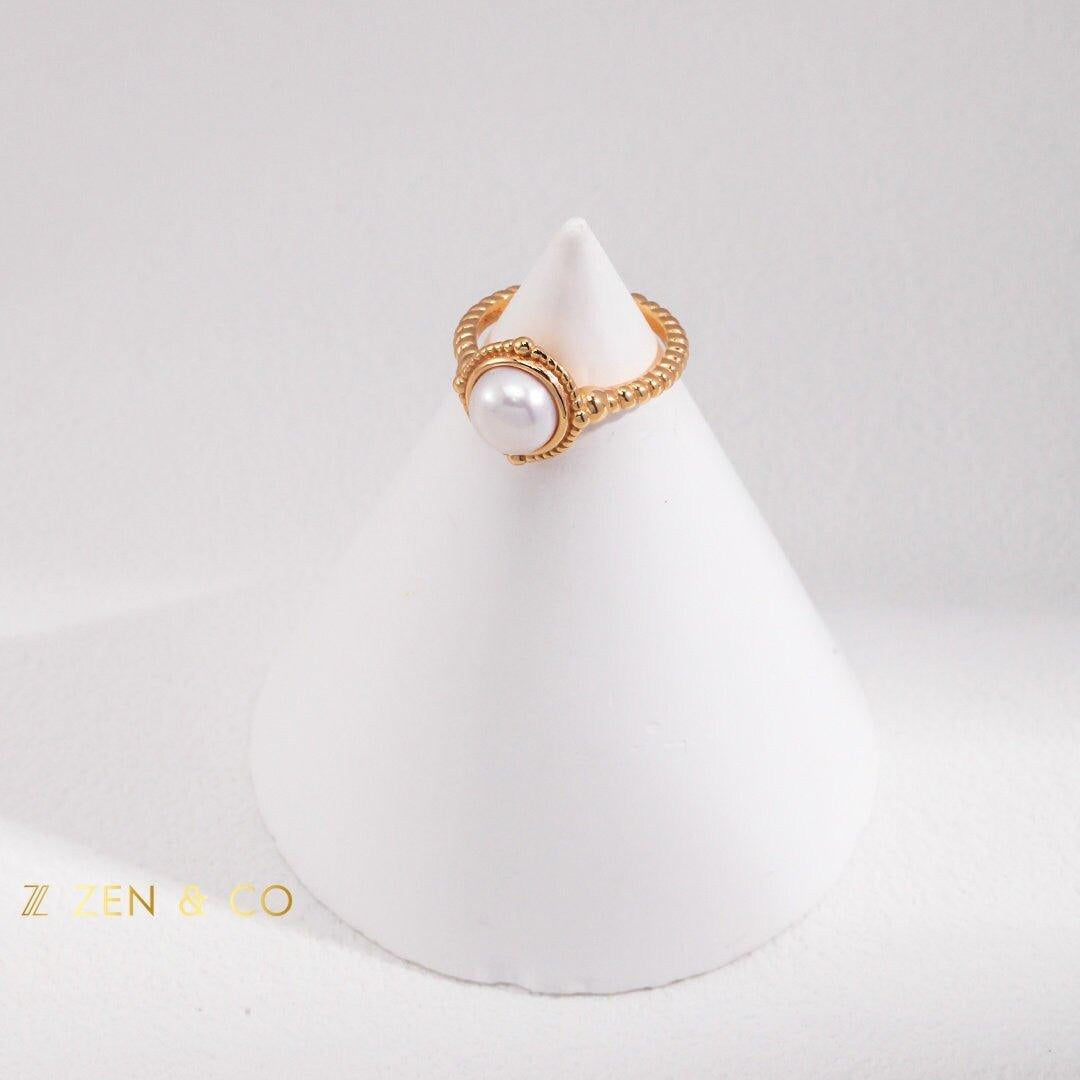 LOUISE Signet pearl open ring - ZEN&CO Studio