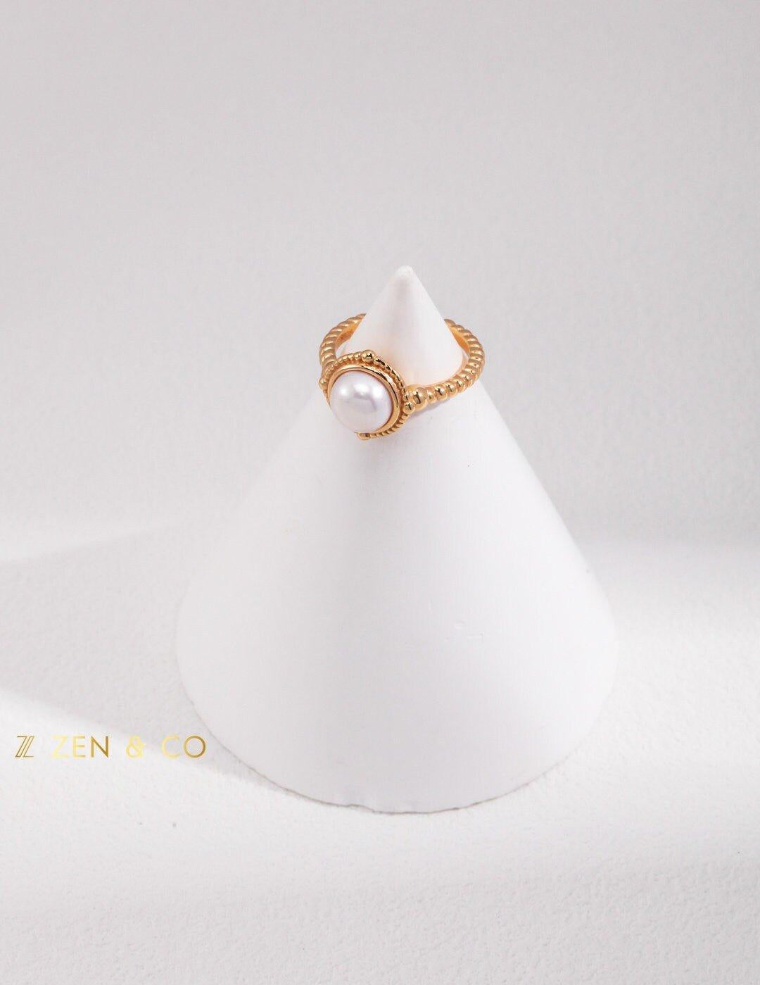 LOUISE Signet pearl open ring - ZEN&CO Studio