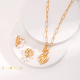 LUCY GRAY Gold chain necklace with leaf peadant - ZEN&CO Studio