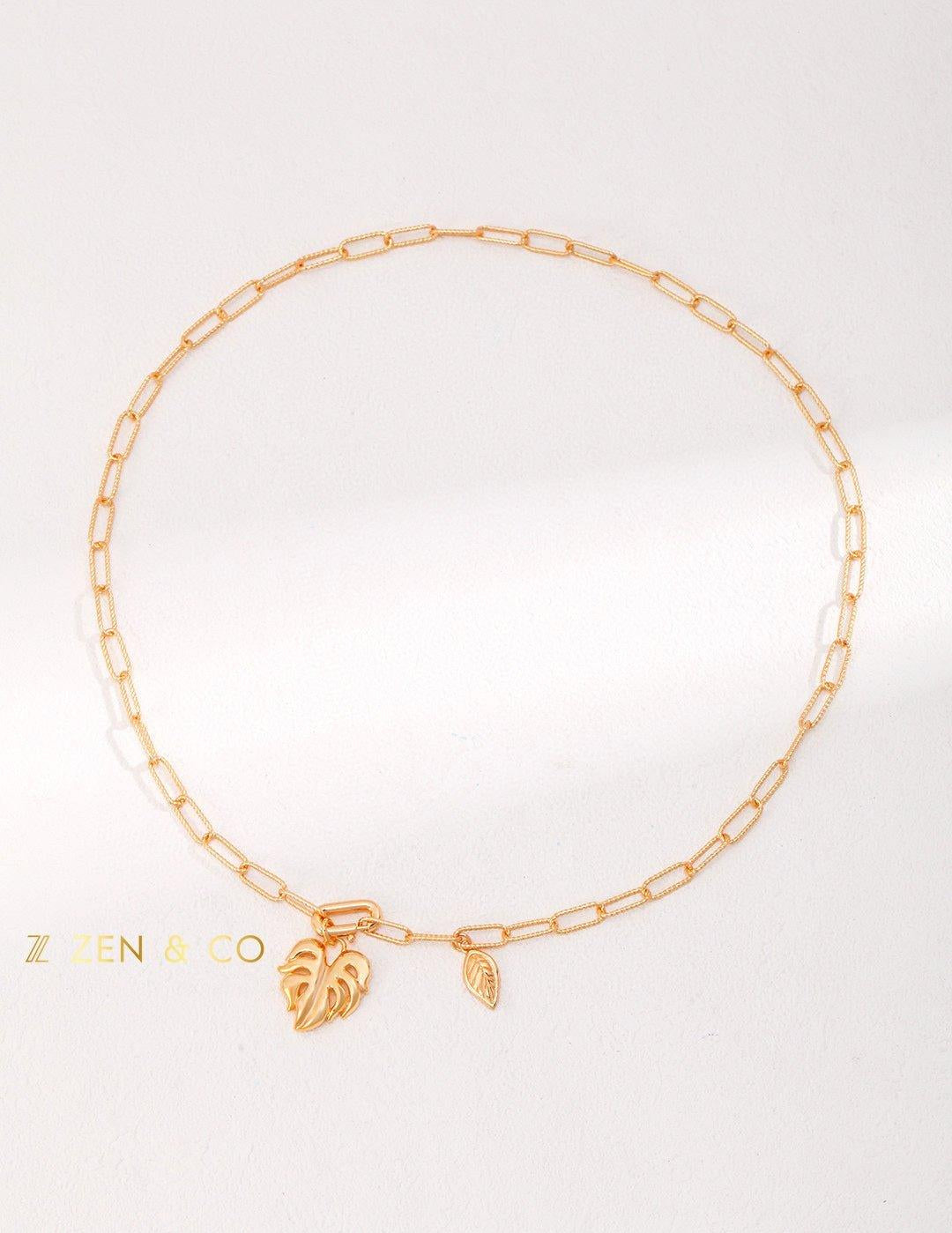 LUCY GRAY Gold chain necklace with leaf peadant - ZEN&CO Studio