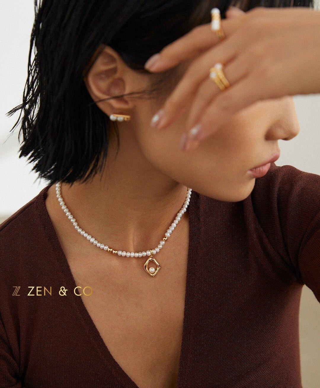 MCKAY Statement pearl necklace with square pearl pendant - ZEN&CO Studio