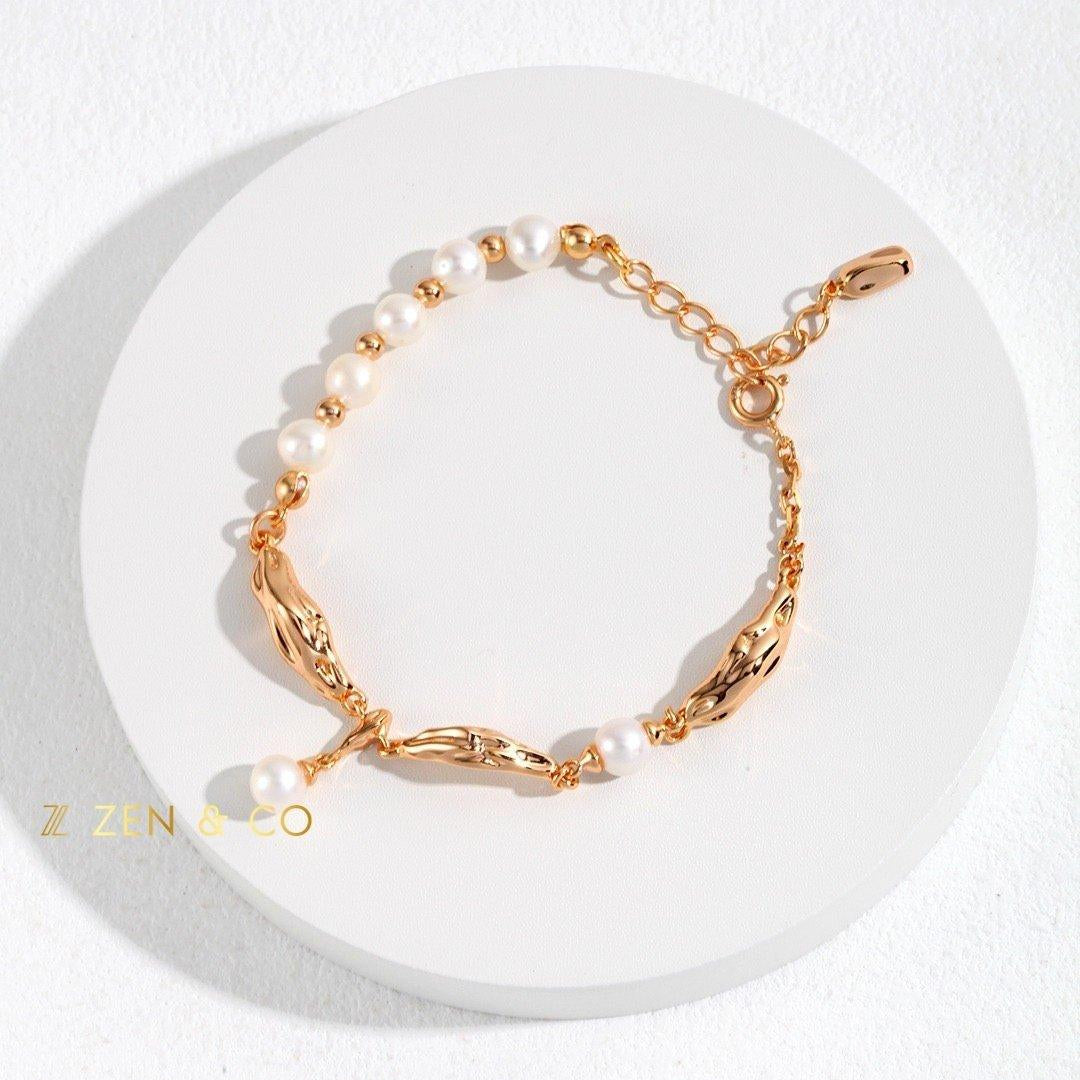 MIRABEL Romantic bracelet with dainty pearls - ZEN&CO Studio