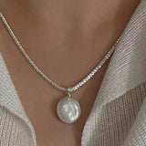 Monica´s everyday pearl necklace - ZEN&CO Studio