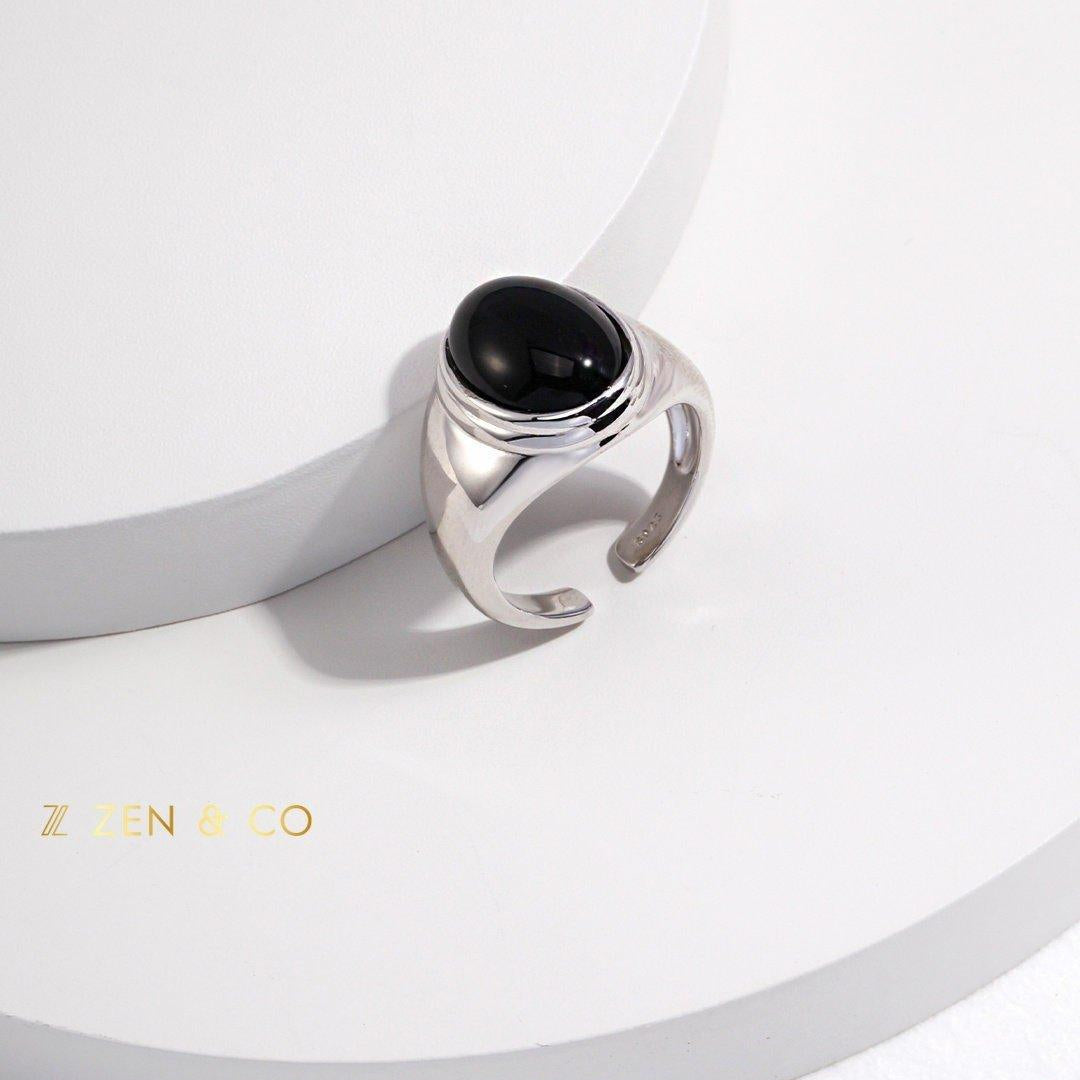 NALINI Signet open ring with black onyx and mother of pearl - ZEN&CO Studio