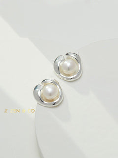 NINA Big pearl stud earrings - ZEN&CO Studio