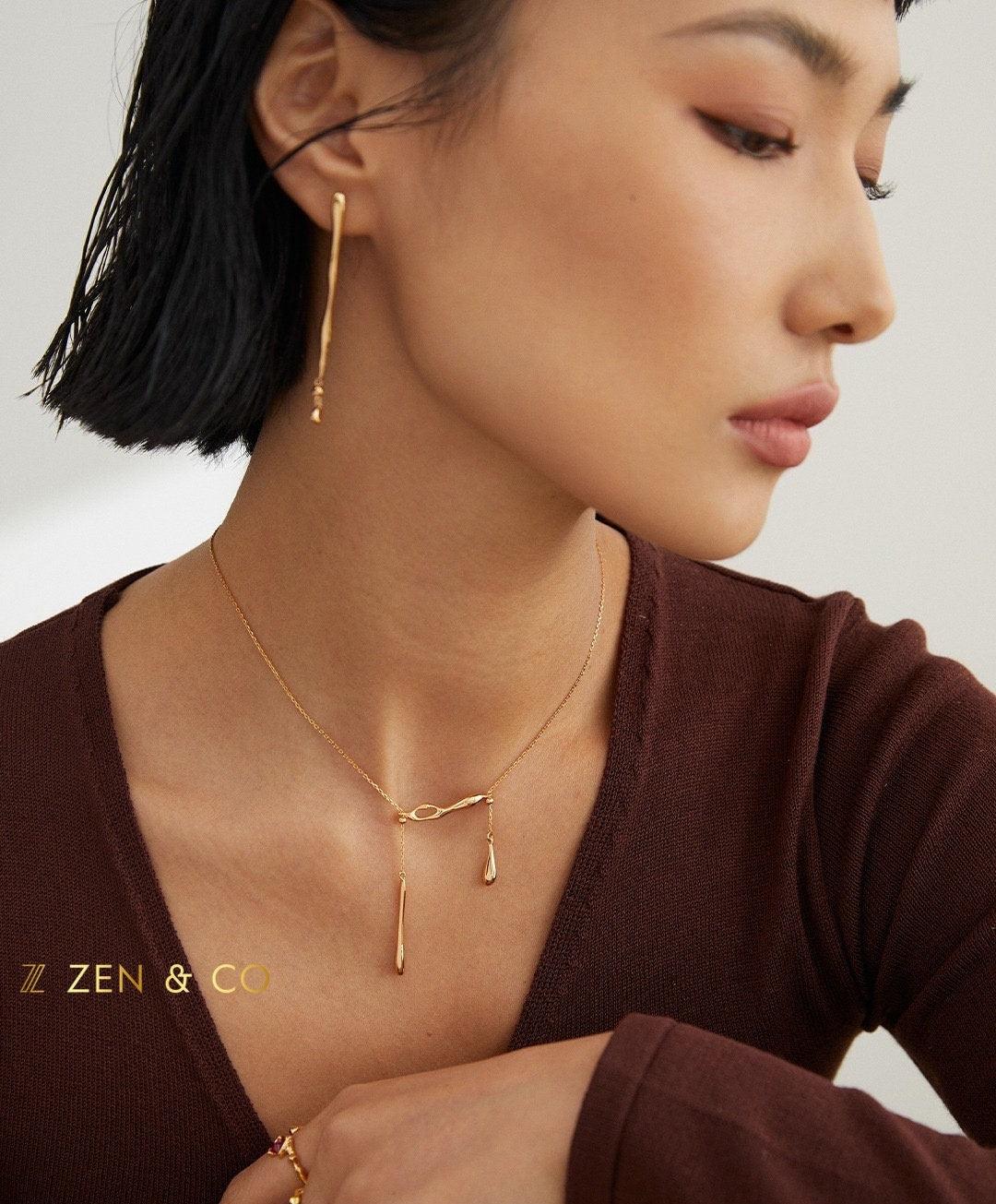 NOVA Minimalist tear drop pendant dainty necklace - ZEN&CO Studio