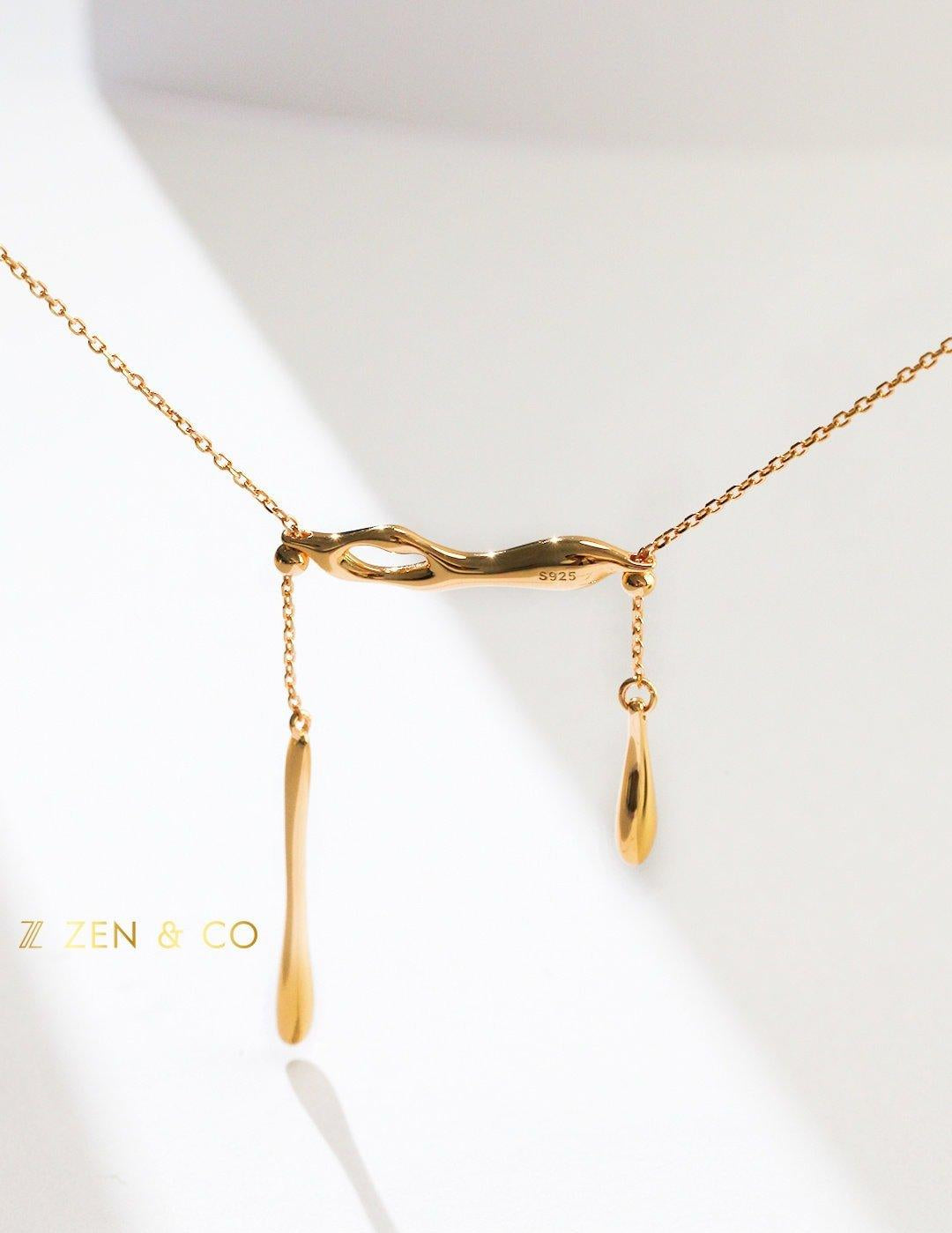 NOVA Minimalist tear drop pendant dainty necklace - ZEN&CO Studio