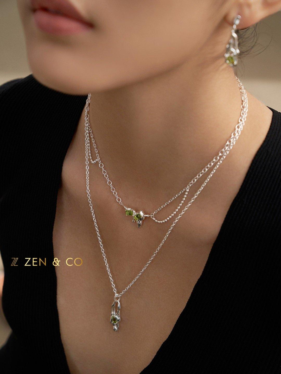 QUEENIE Leo birthstone jewelry set Peridot drop earrings and pendant necklace - ZEN&CO Studio