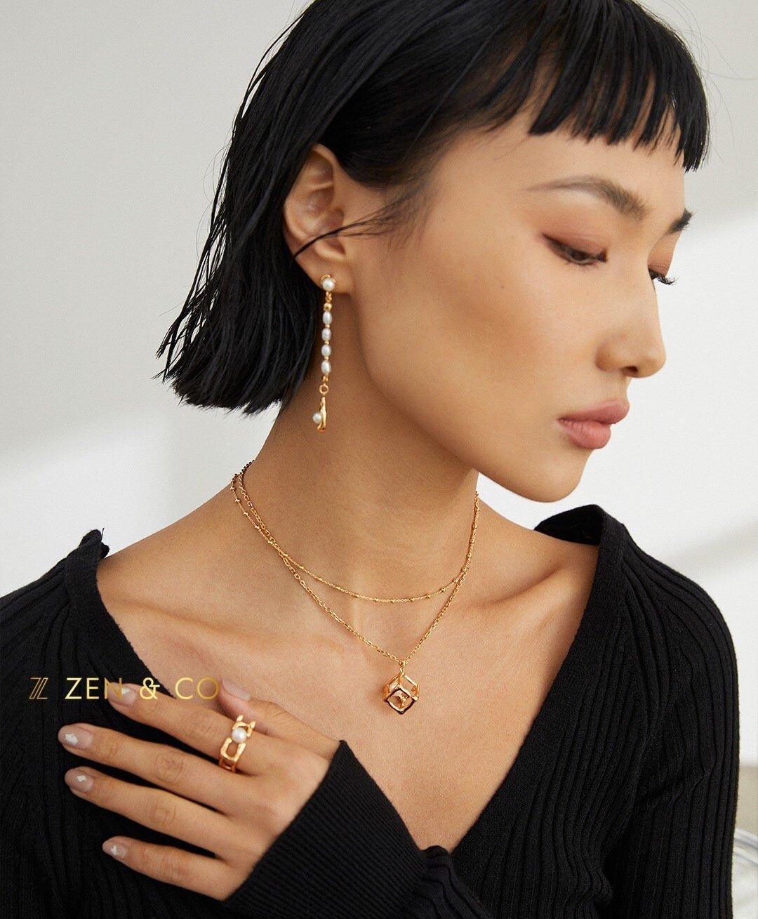 ROCIO Minimalist Cube shaped Pearl pendant necklace - ZEN&CO Studio