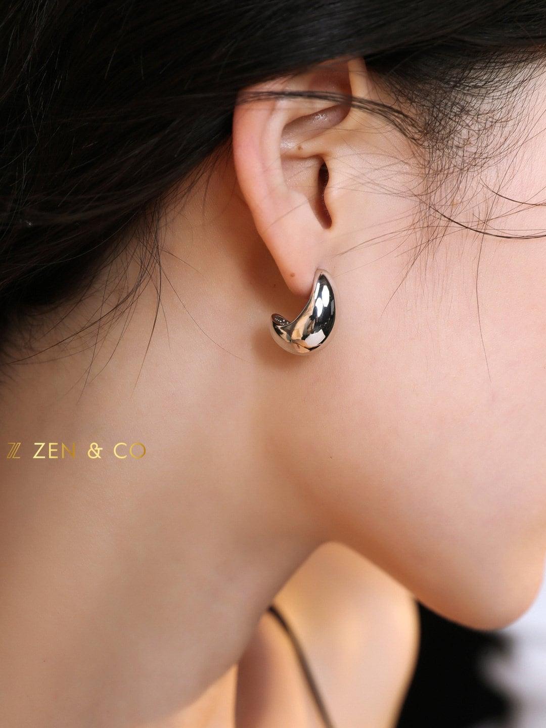 SAVI Teardrop stud earrings - ZEN&CO Studio