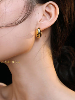 SAVI Teardrop stud earrings - ZEN&CO Studio