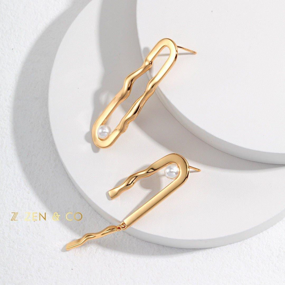 SOPHIE Asymmetric earrings with pearl - ZEN&CO Studio