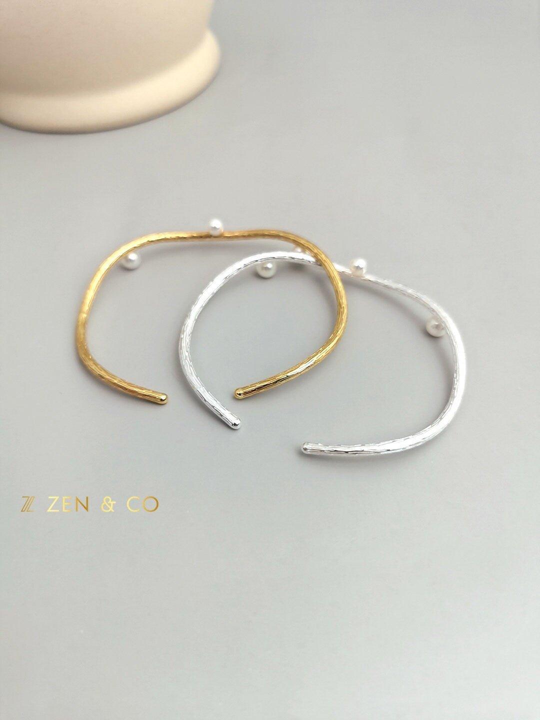 TWIG Minimalist adjustable cuff bracelet with dainty pearls - ZEN&CO Studio