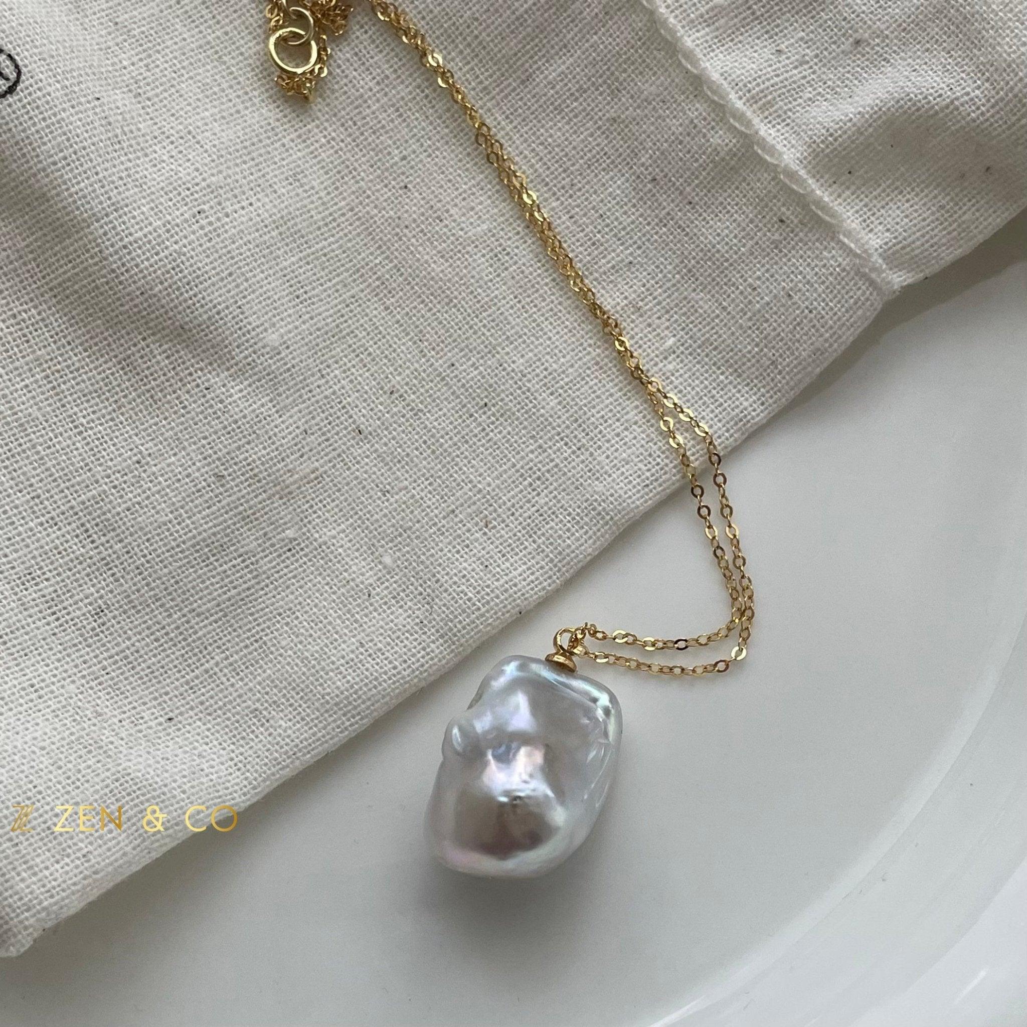 VANILLA White Baroque Pearl pendant necklace - ZEN&CO Studio