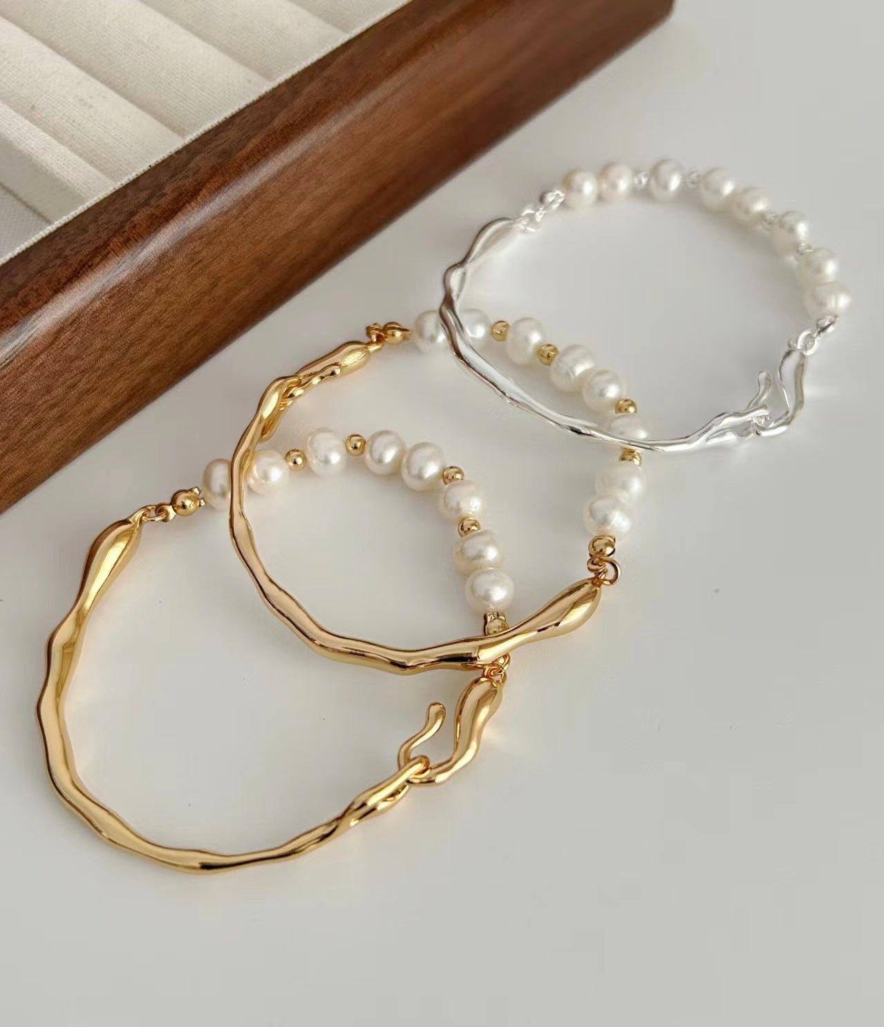 VICTORIA Romantic Pearl bracelet - ZEN&CO Studio