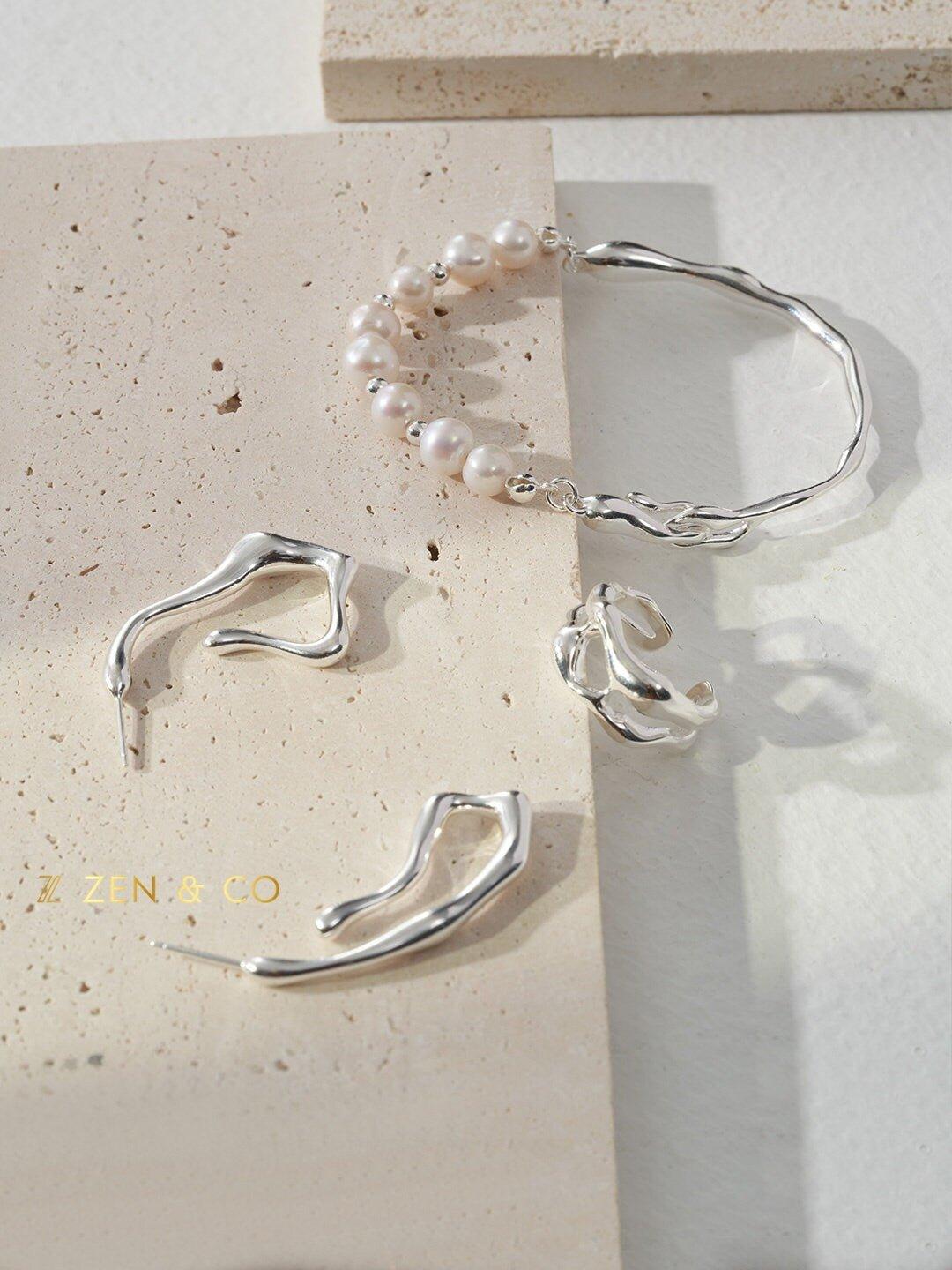 ZOEY Fluid Way of Water open hoop earrings - ZEN&CO Studio