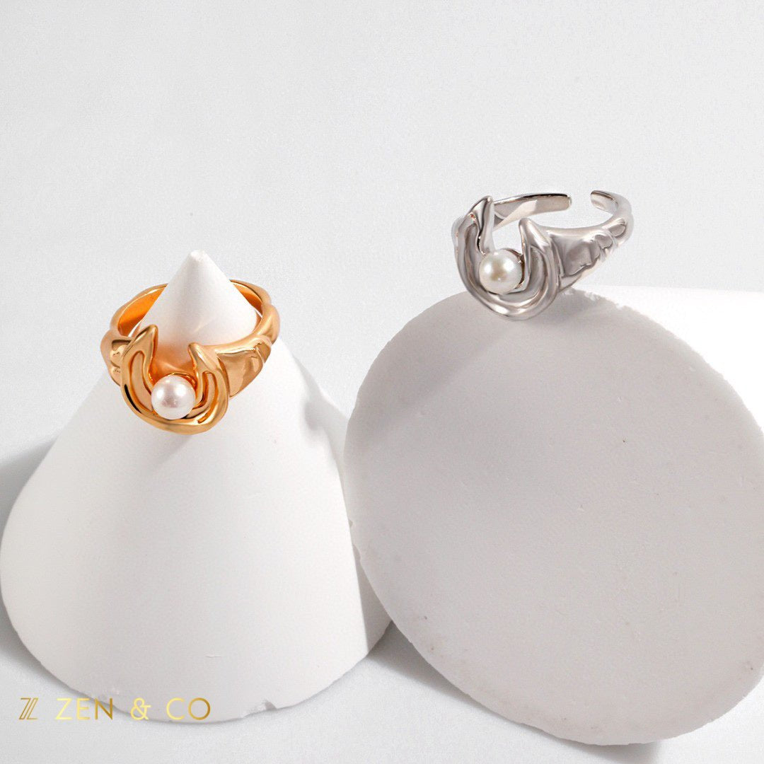 AYLA Moon shaped open ring with dainty pearl - ZEN&CO Studio