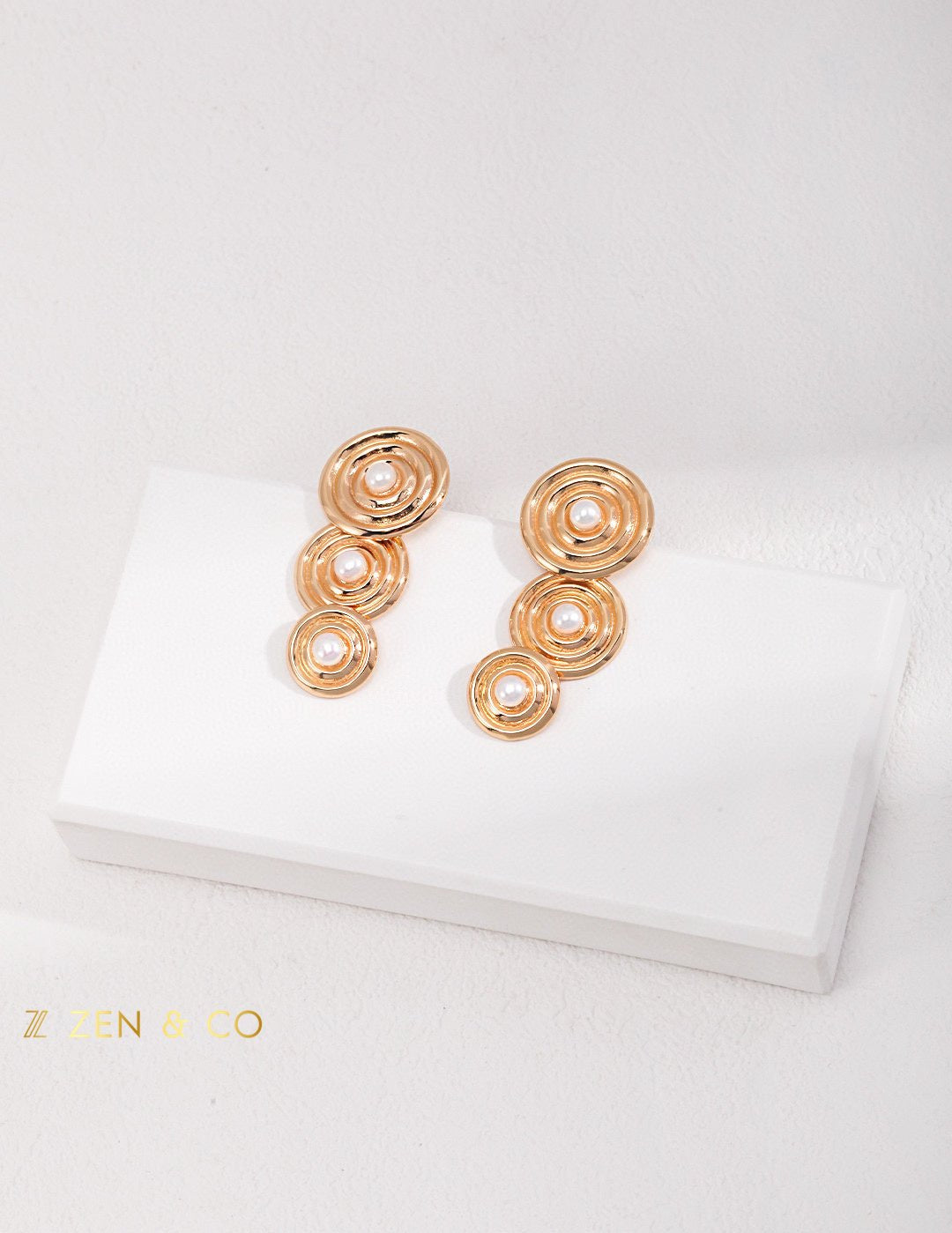 CLEO Doughnut dangle earrings - ZEN&CO Studio