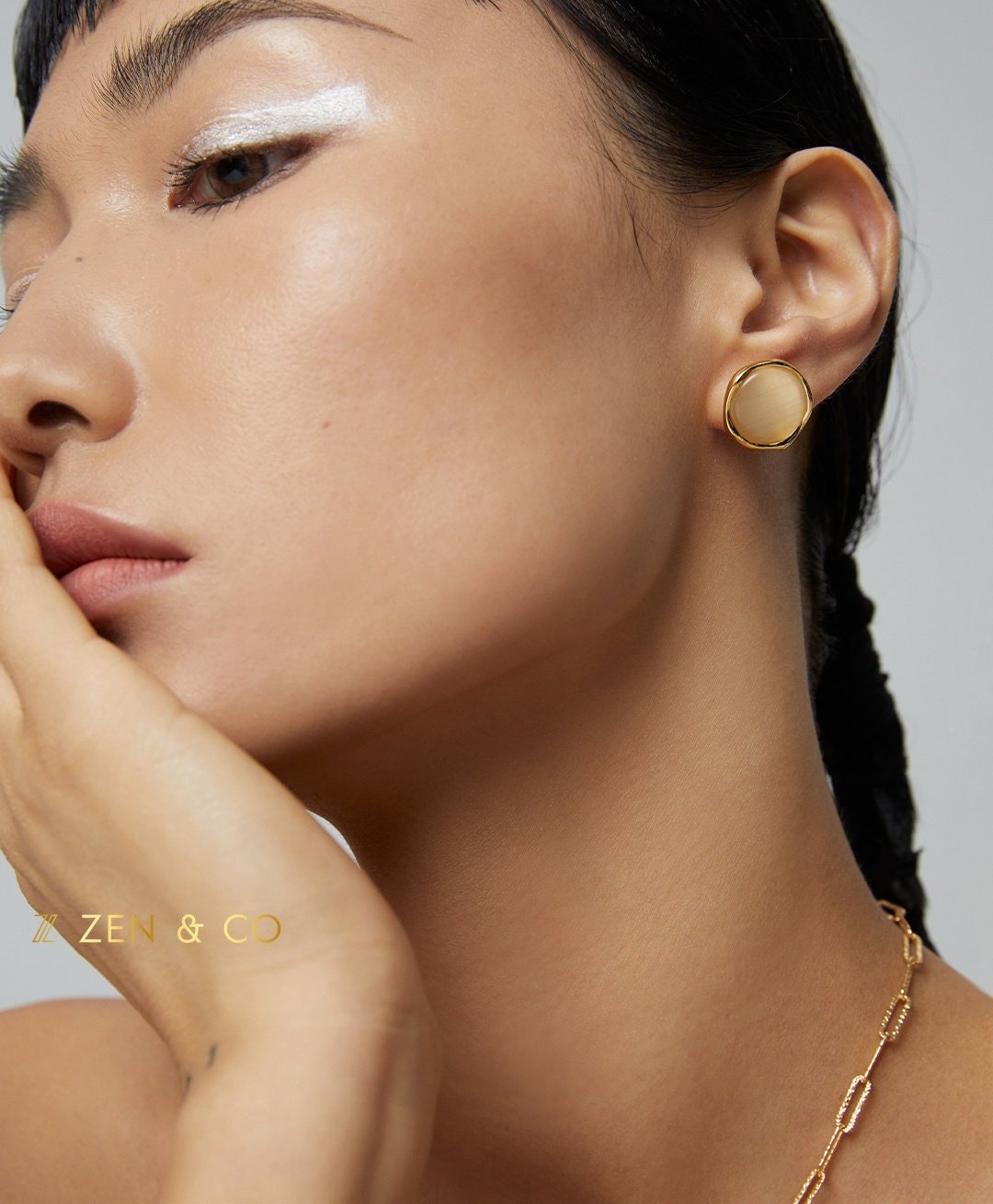 EDEN Cat eye stone stud earrings - ZEN&CO Studio