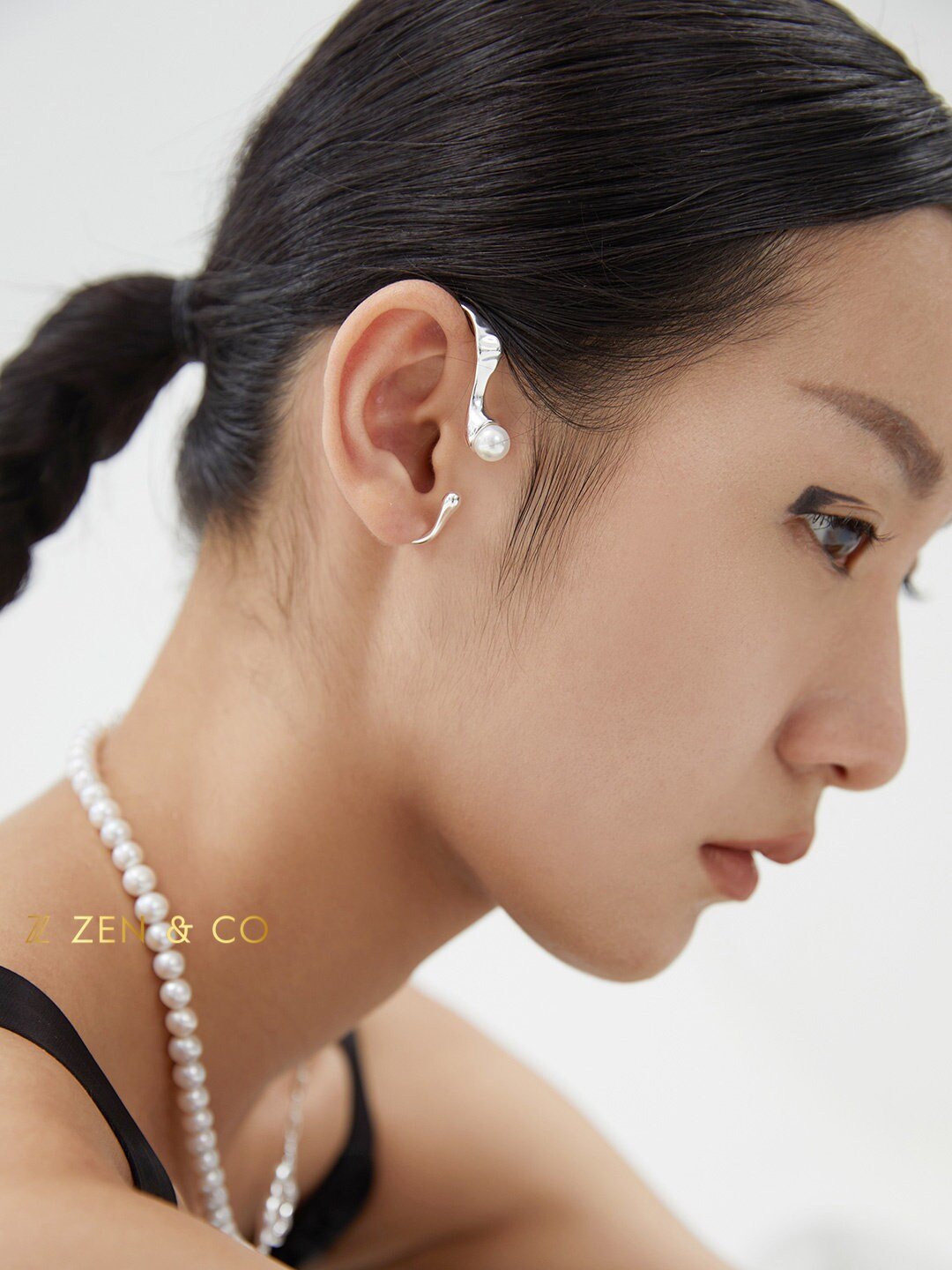 GRIMES Futuristic statement ear cuff - ZEN&CO Studio
