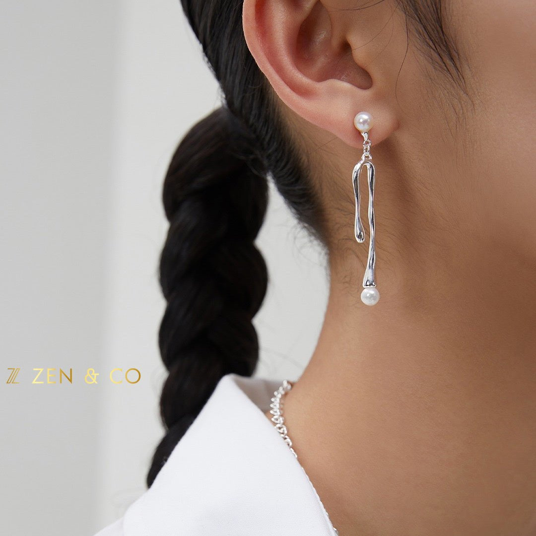 JELLYFISH Asymmetric dangle earrings - ZEN&CO Studio