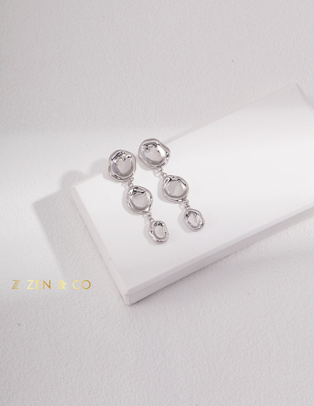 MAEVE Fluid Way of Water dangle earrings - ZEN&CO Studio